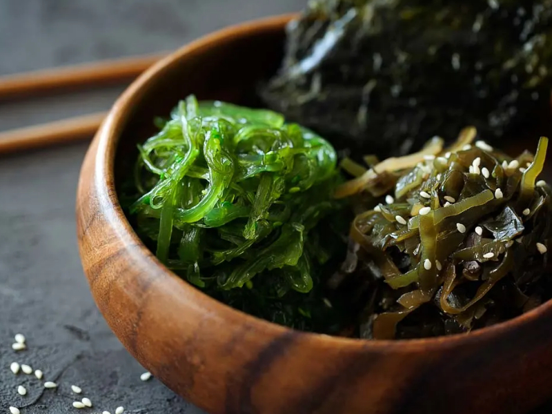 Alga Kombu Macerada en vinagre de arroz y aceite de oliva